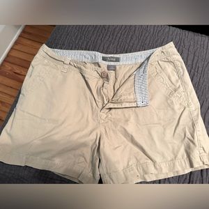Women’s Natural Reflections size 14 khaki shorts